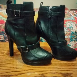 Vera Wang Platform Black Ankle Boots Size 9 women's